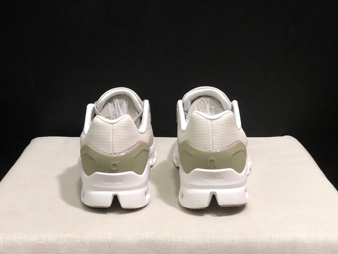 On Cloudstratus 2 (Colorway 2)