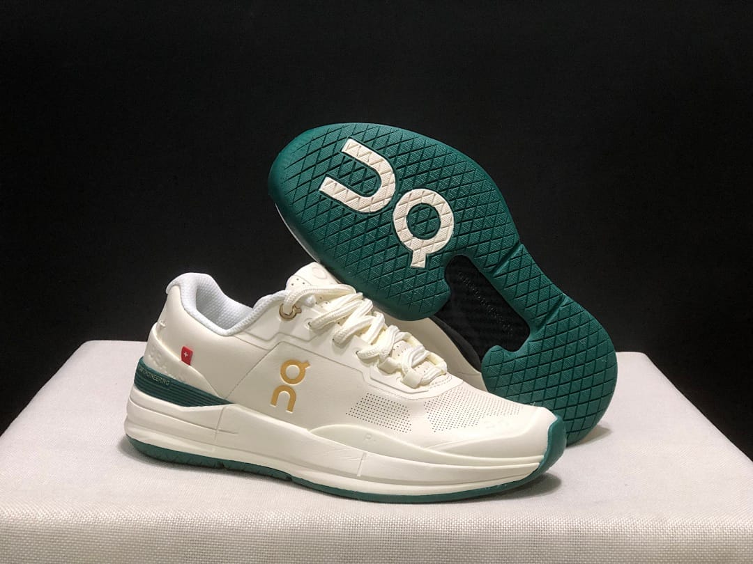 On The Roger Pro 'Off White'