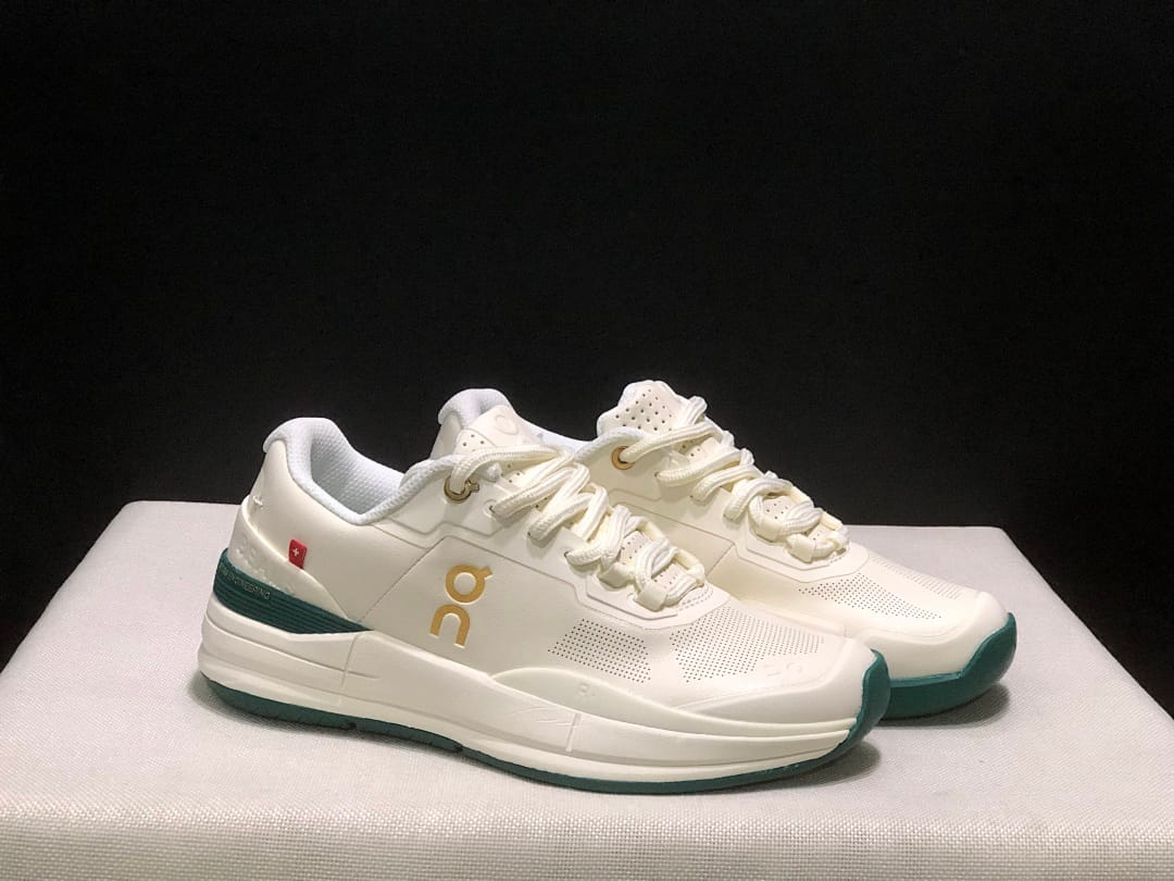 On The Roger Pro 'Off White'