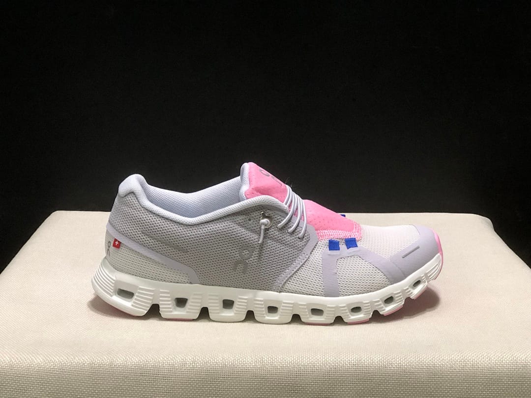 On Cloud 5 (Colorway 5)