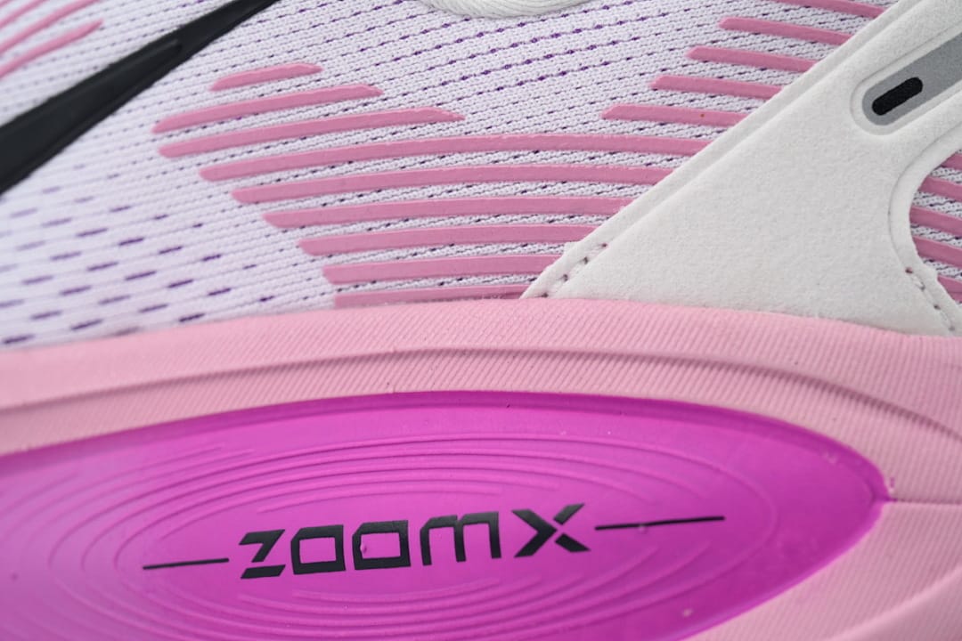 Nike Zoom Vomero 18 AA Edition Summit White Elemental Pink