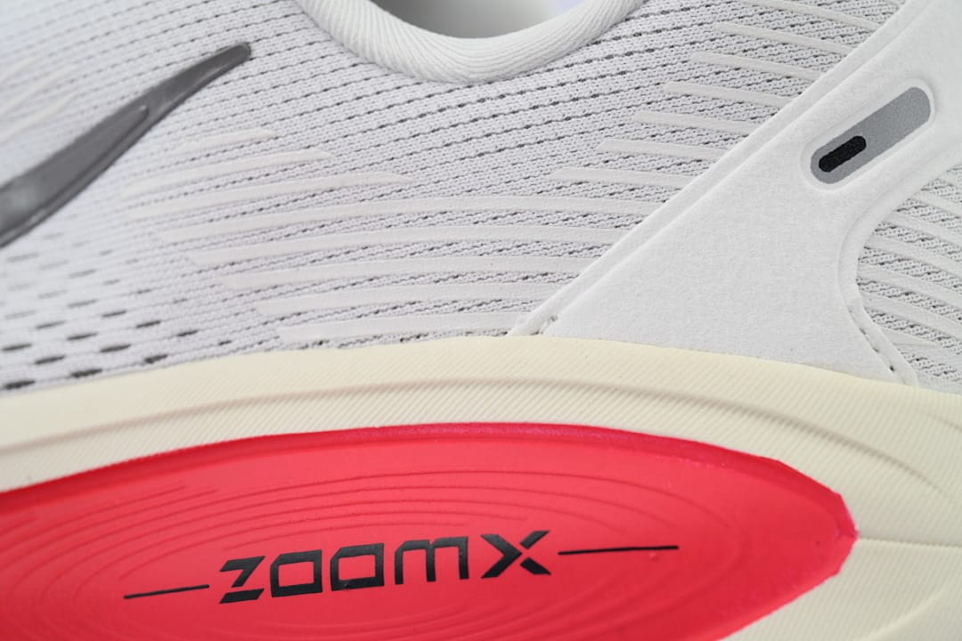 Nike Zoom Vomero 18 AA Edition Platinum Tint Siren Red