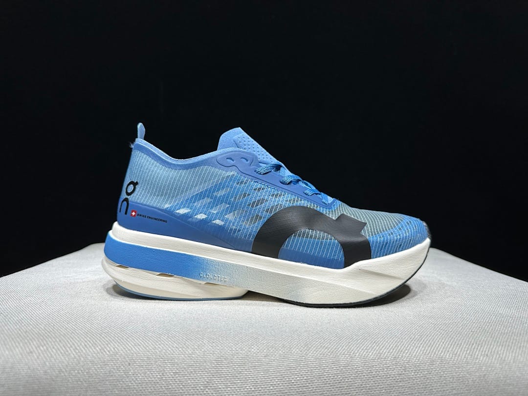 On Cloudspike Amplius 'Blue'