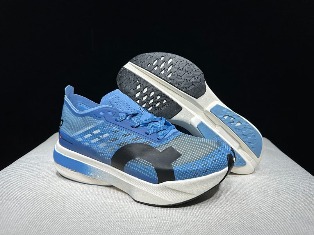 On Cloudspike Amplius 'Blue'