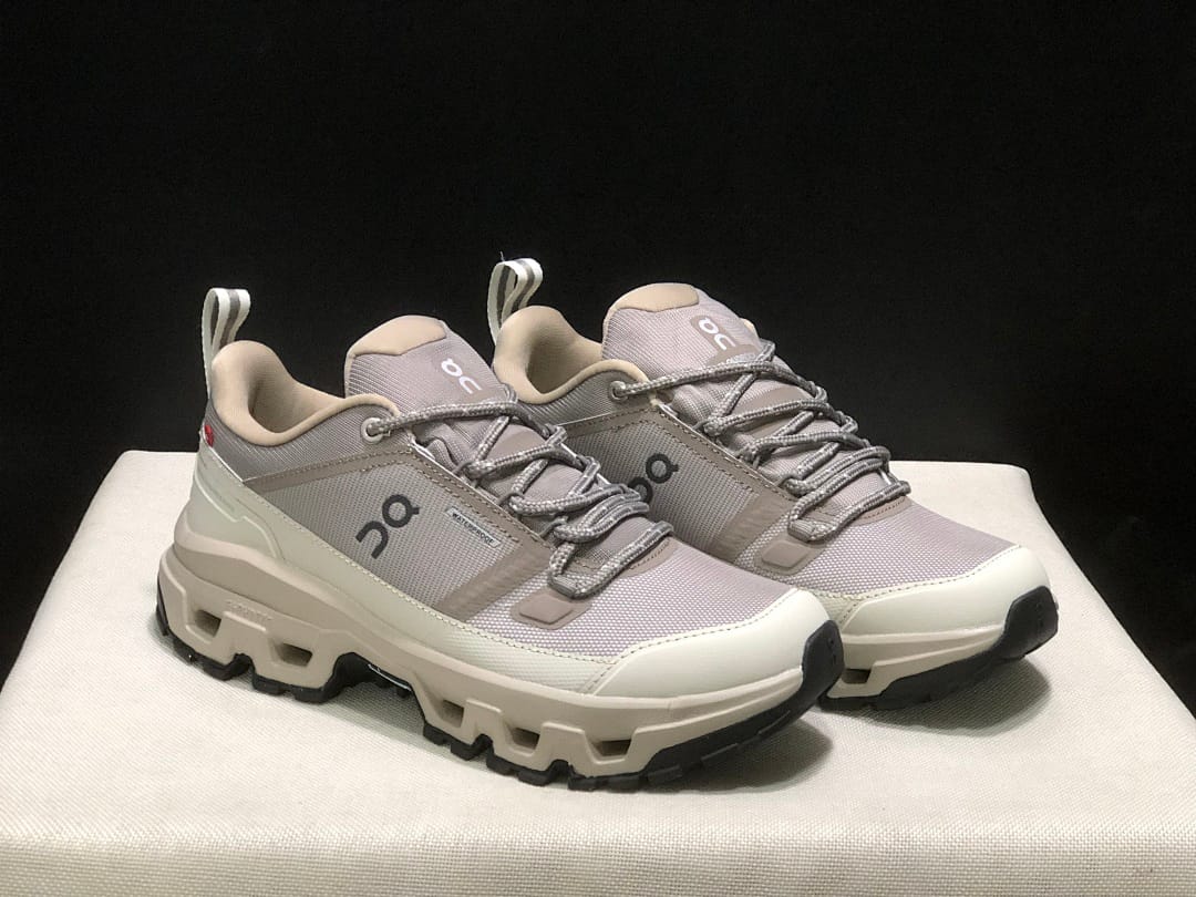 On Cloudrock Low WP (Colorway 21)