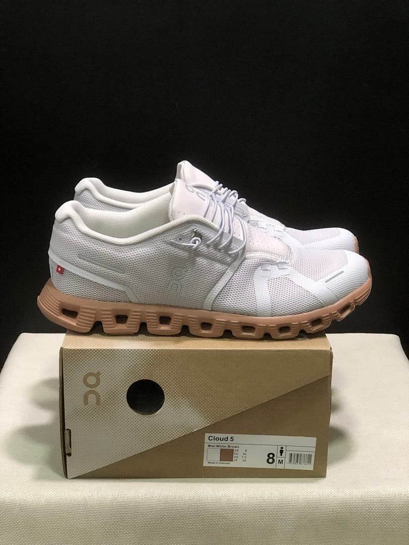 On Cloud 5 (Colorway 3)