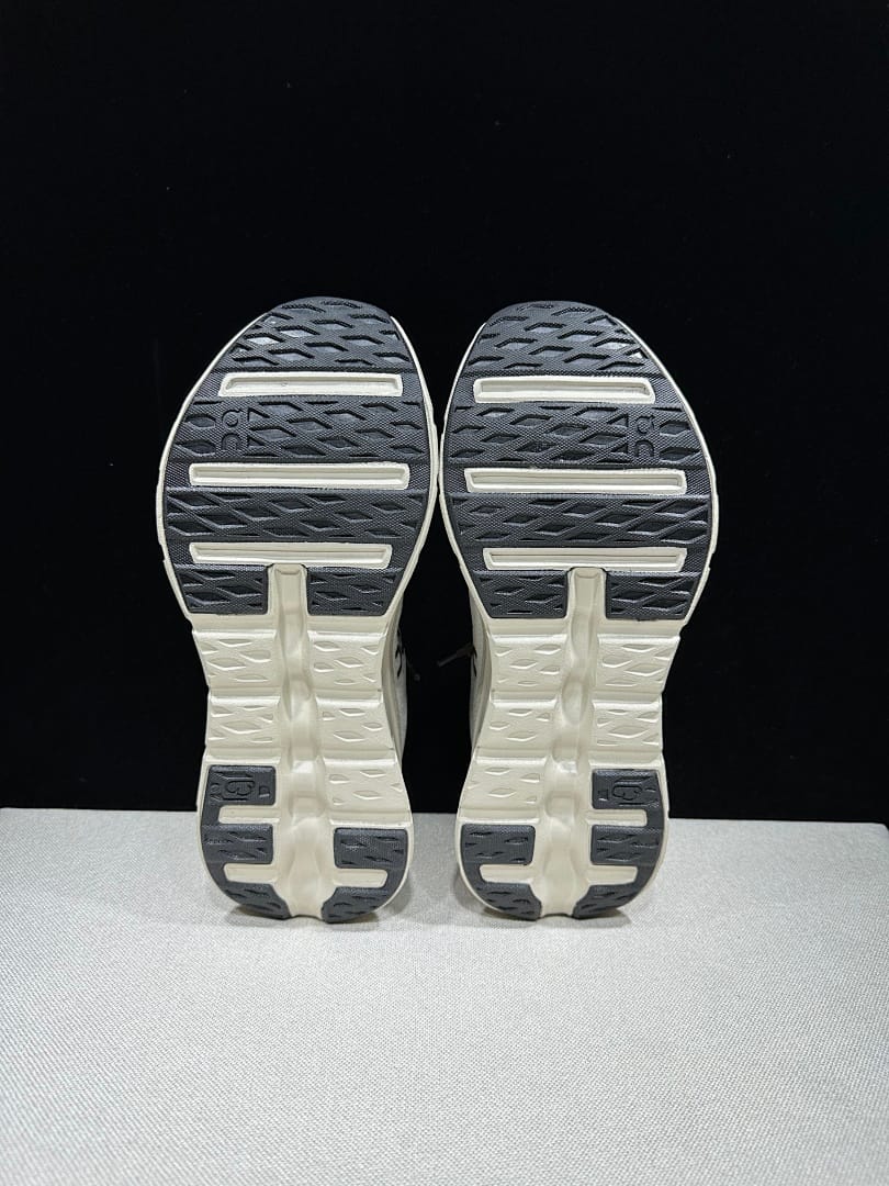 On Cloudtilt Spring (Colorway 11)