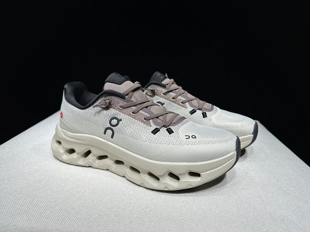 On Cloudtilt Spring (Colorway 11)