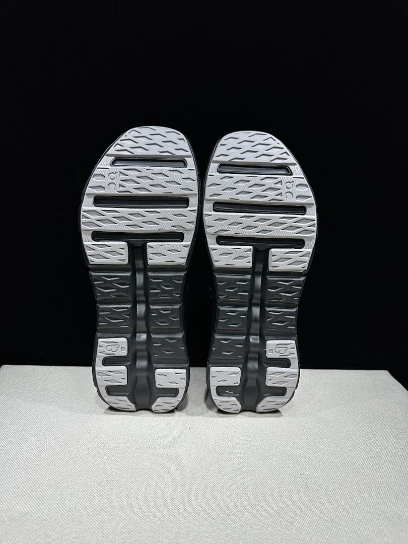 On Cloudtilt Spring (Colorway 10)