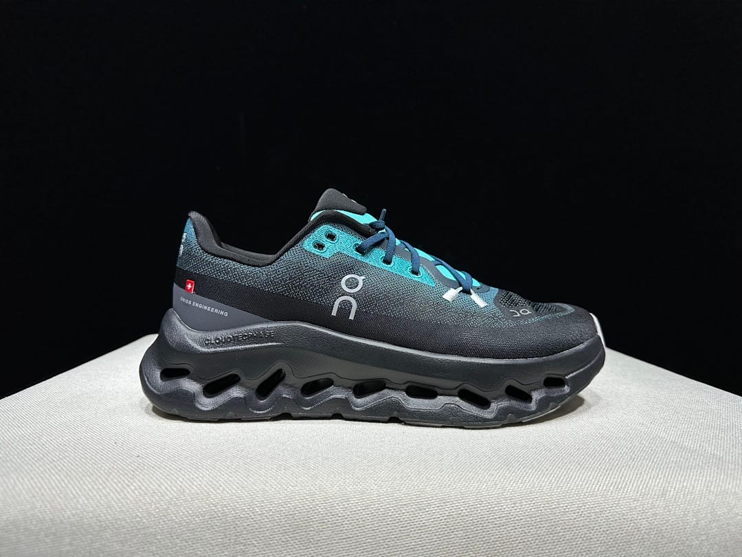 On Cloudtilt Spring (Colorway 10)