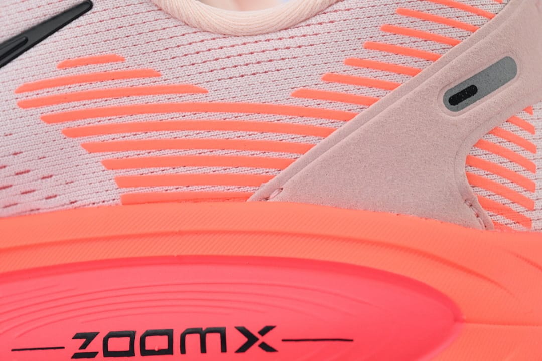 Nike Zoom Vomero 18 AA Edition Atmosphere Pink