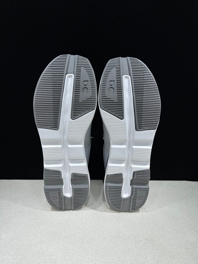 On Cloudzone × KITH 'Grey White'