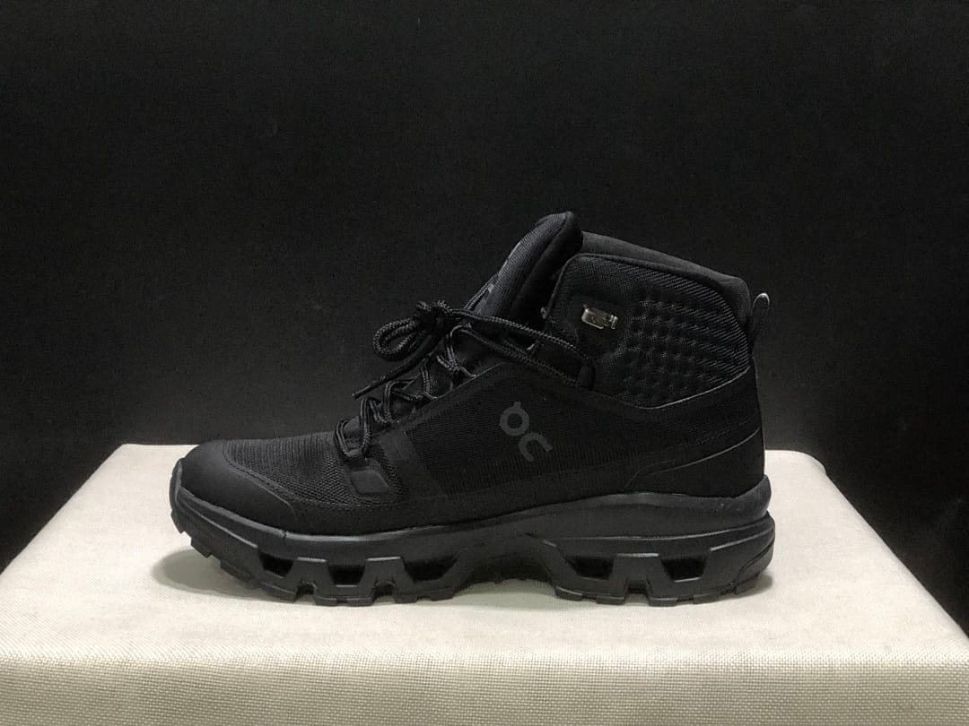 On Cloudrock Low WP (Colorway 15)