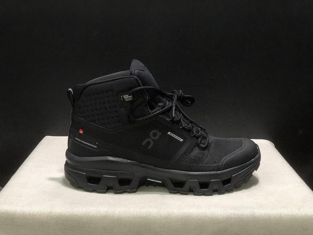 On Cloudrock Low WP (Colorway 15)