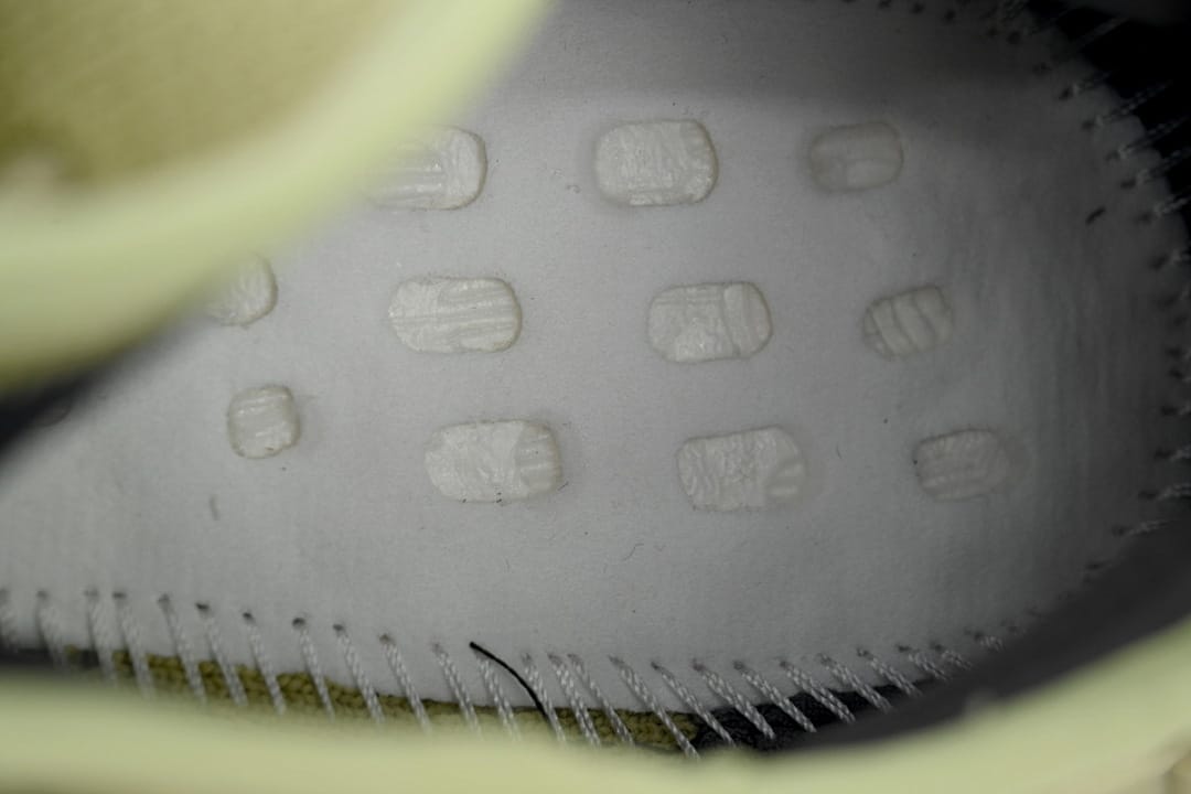 Yeezy Boost 350 V2 LW Matcha