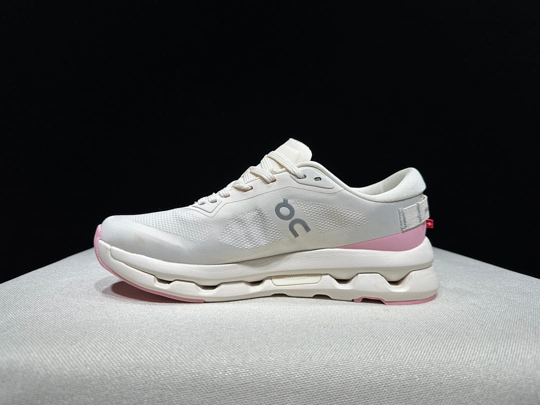 On Cloudzone × KITH 'Off White' (Colorway 3)