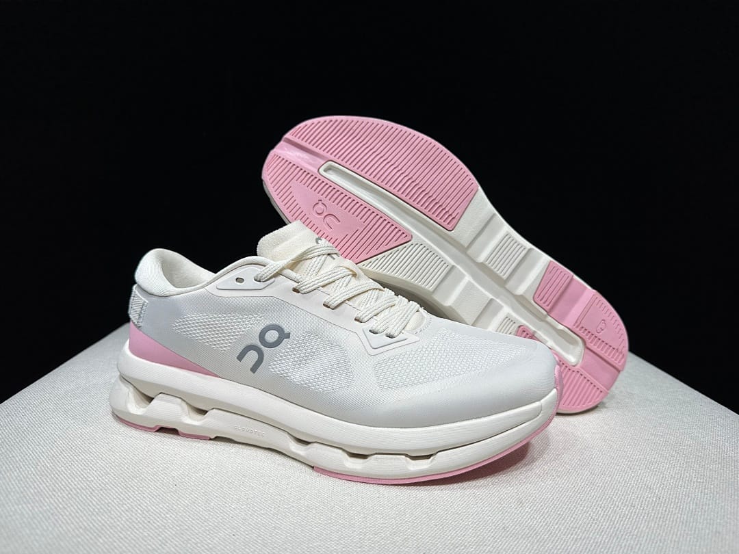On Cloudzone × KITH 'Off White' (Colorway 3)