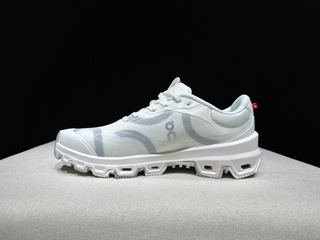 On × LOEWE Cloudventure 2.0 'Triple White'