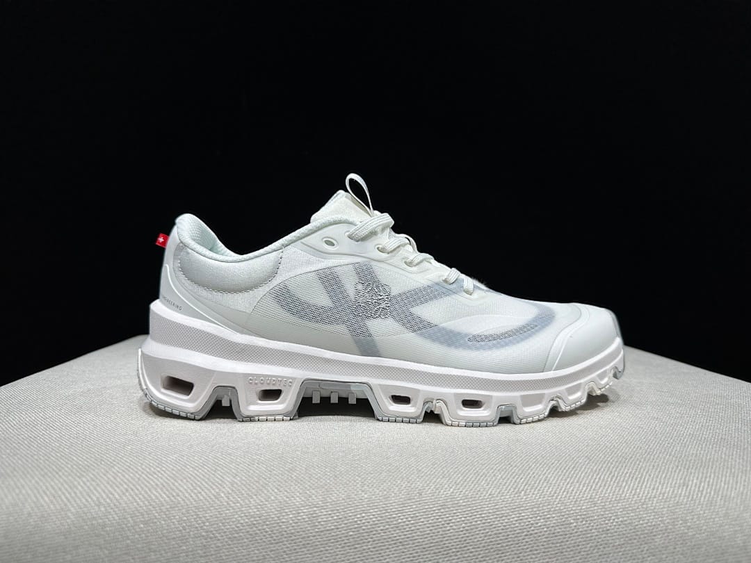On × LOEWE Cloudventure 2.0 'Triple White'