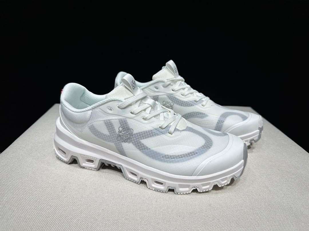 On × LOEWE Cloudventure 2.0 'Triple White'