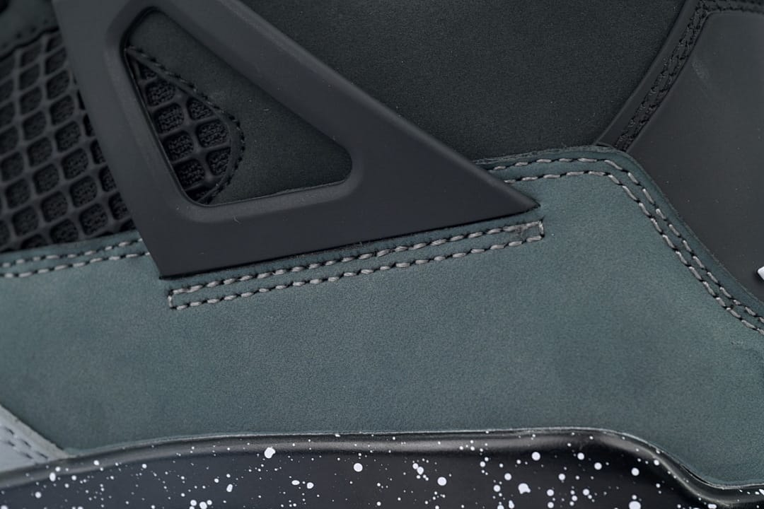 Air Jordan 4 Retro Fear (Colorway 4)
