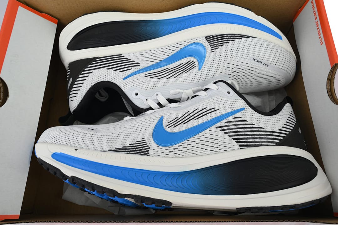 Nike Zoom Vomero 18 AA Edition White Black Photo Blue