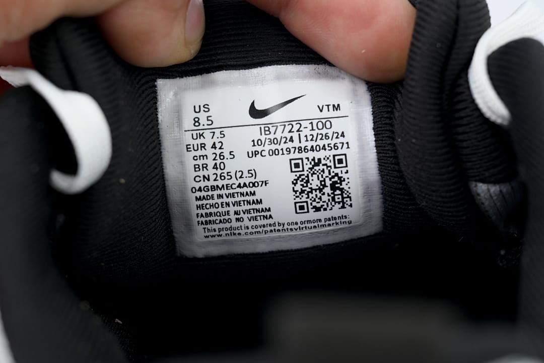 Nike Zoom Vomero 18 AA Edition White Black Photo Blue