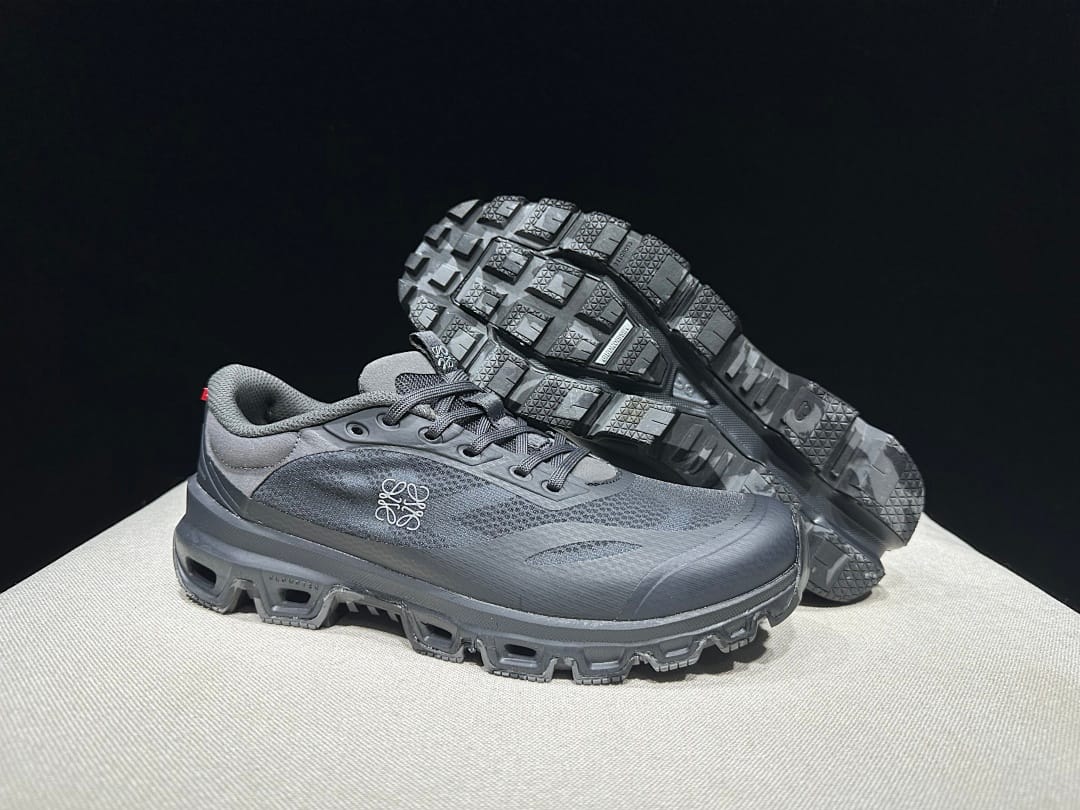 On × LOEWE Cloudventure 2.0 'Triple Black'