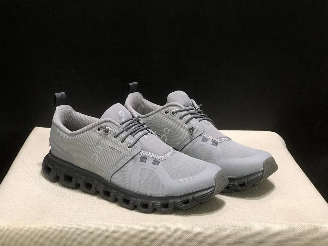 On Cloud 6 (Colorway 12)