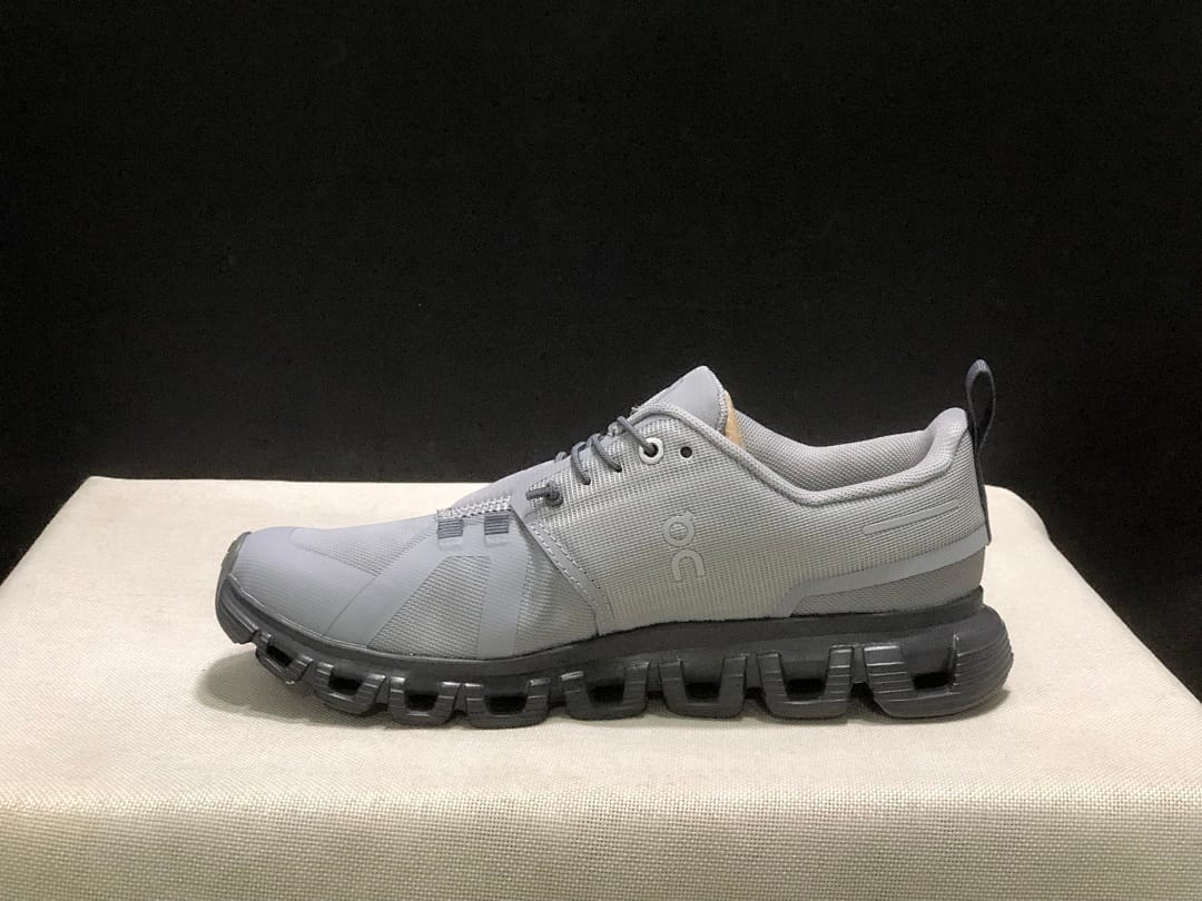 On Cloud 6 (Colorway 12)