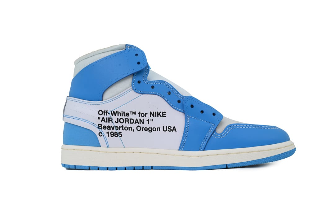 Air Jordan 1 Retro High OG UNC