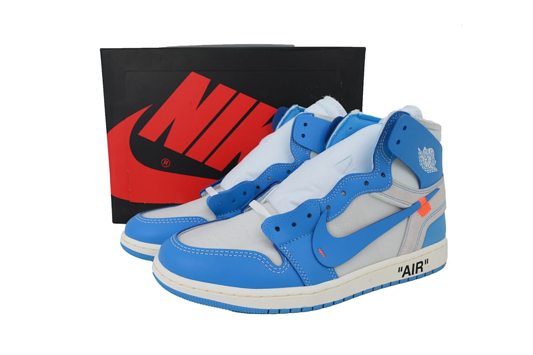 Air Jordan 1 Retro High OG UNC