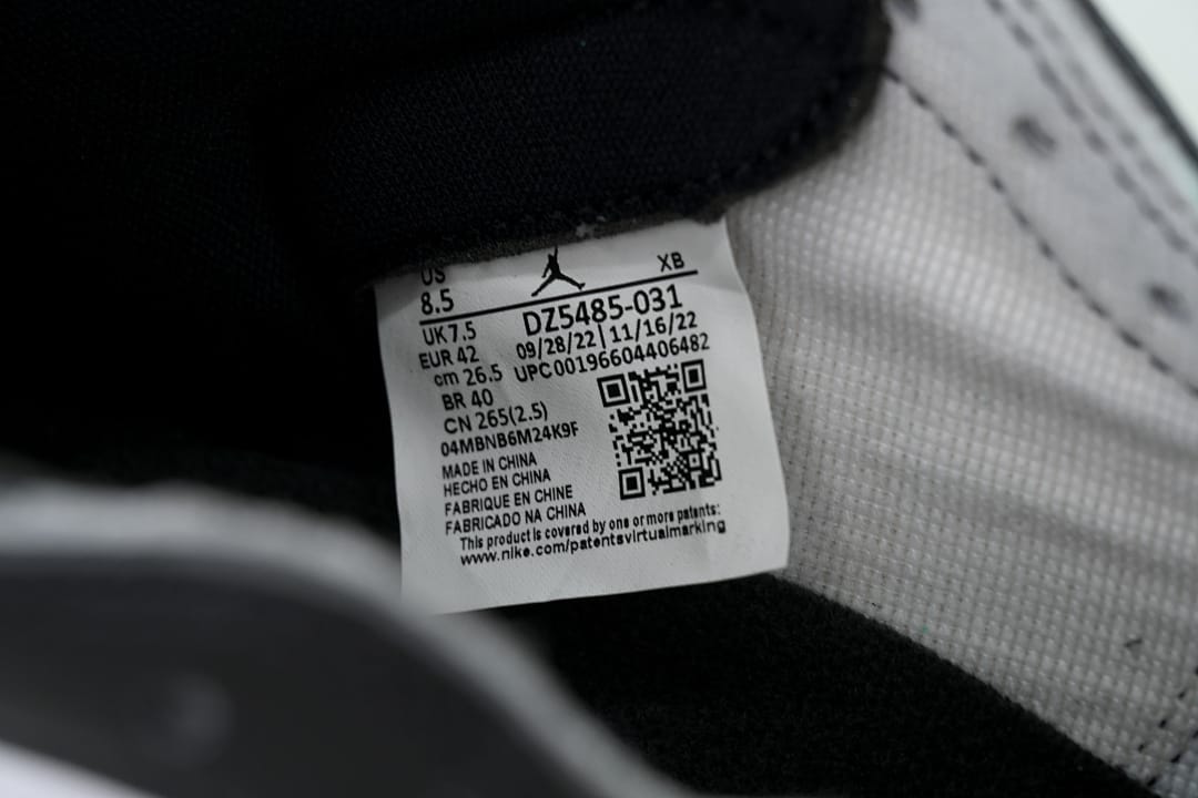 Air Jordan 1 Retro High OG Lucky Green (Colorway 2)