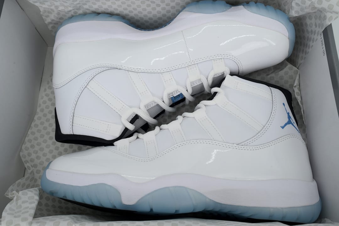 Air Jordan 11 Retro x LJR Edition Columbia / Legend Blue