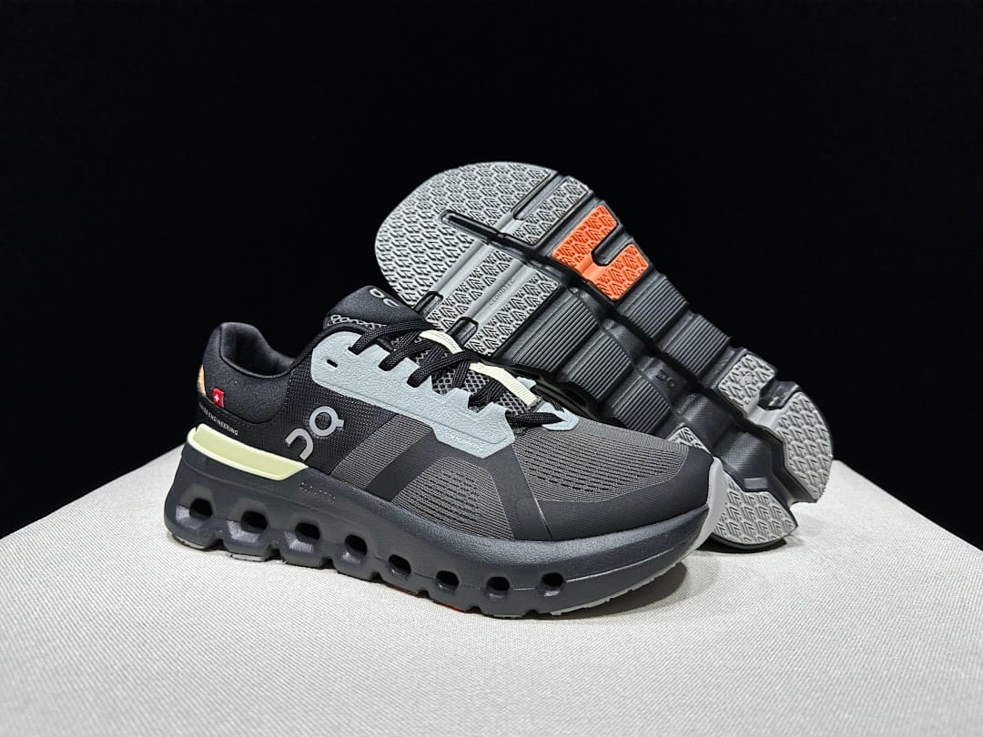 On Cloudrunner 2 'Tangerine'