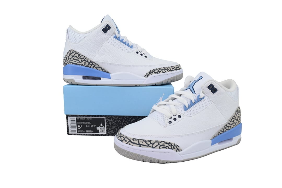 Air Jordan 3 Retro UNC