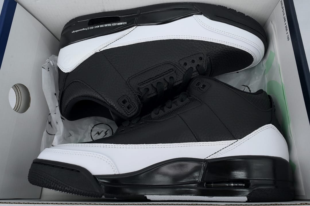 Air Jordan 3 Retro And White