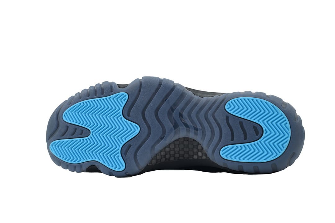 Air Jordan 11 Retro x A Ma Maniére Gamma Blue (Colorway 3)