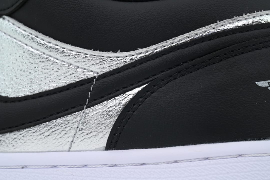 Air Jordan 1 Low SE Silver Toe
