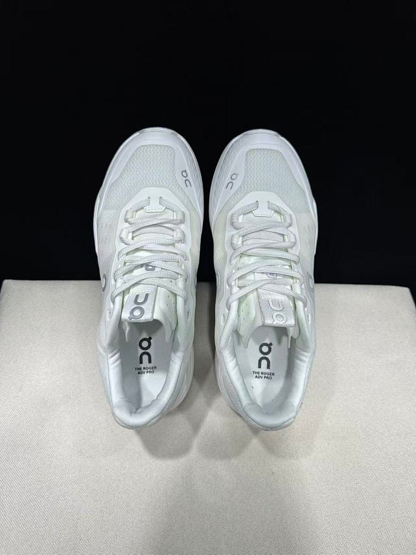 On THE ROGER Clubhouse Pro 'Triple White'