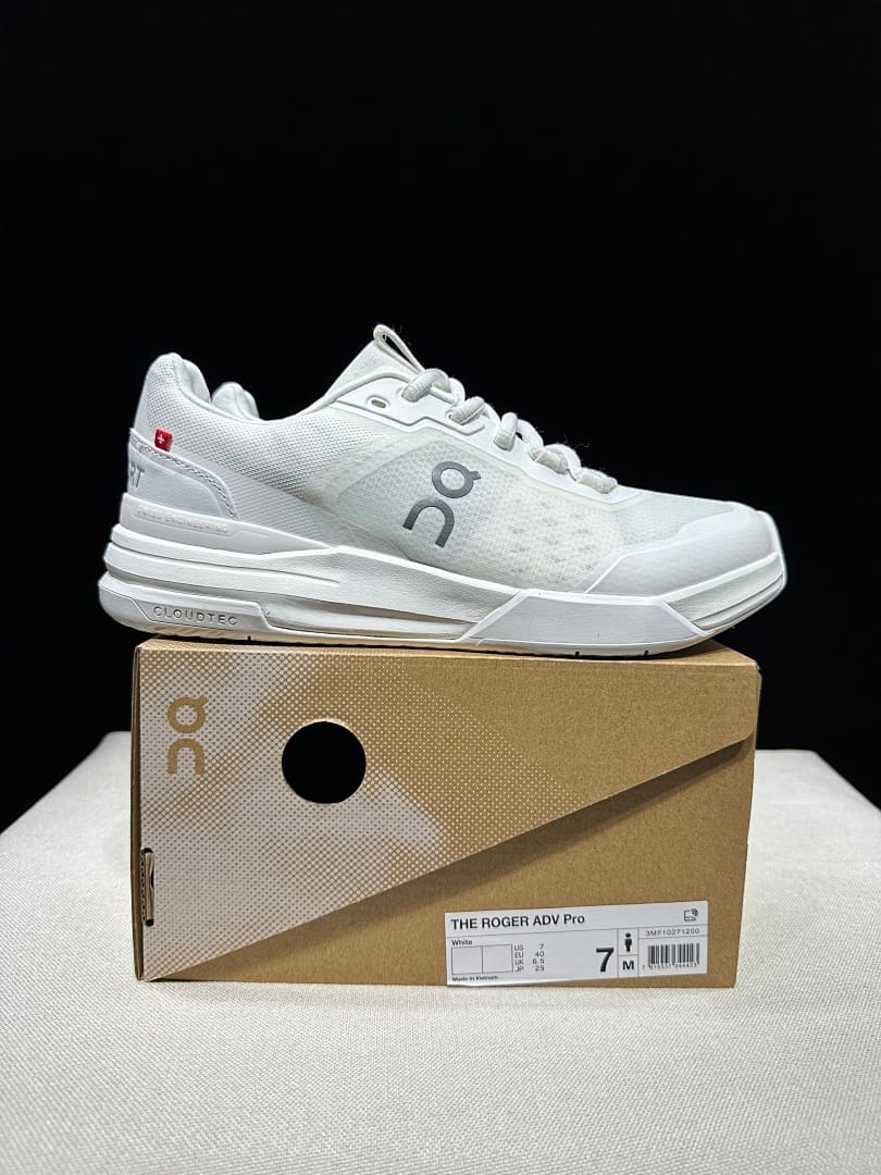 On THE ROGER Clubhouse Pro 'Triple White'
