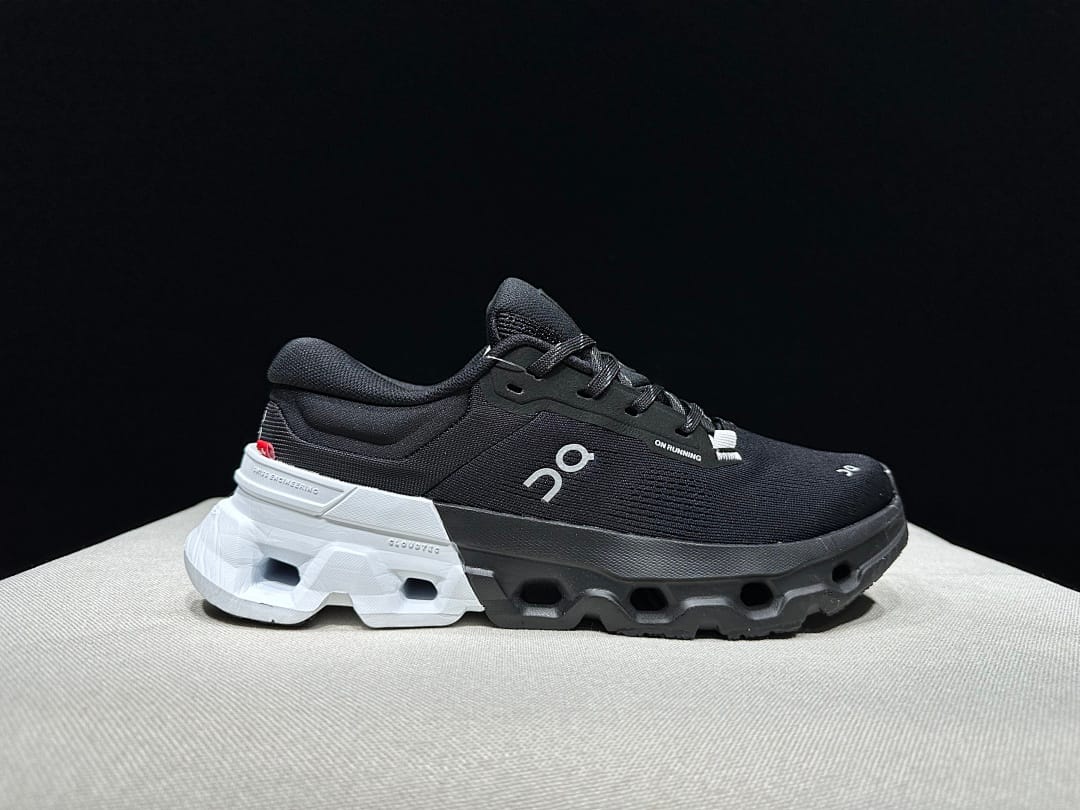 On Cloudflyer 5 'Black White'