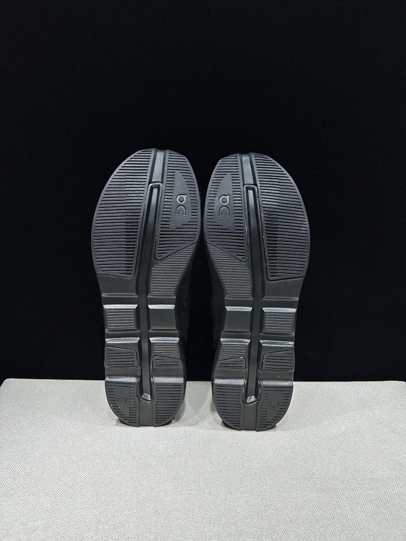 On × Zendaya Cloudzone (Colorway 6)