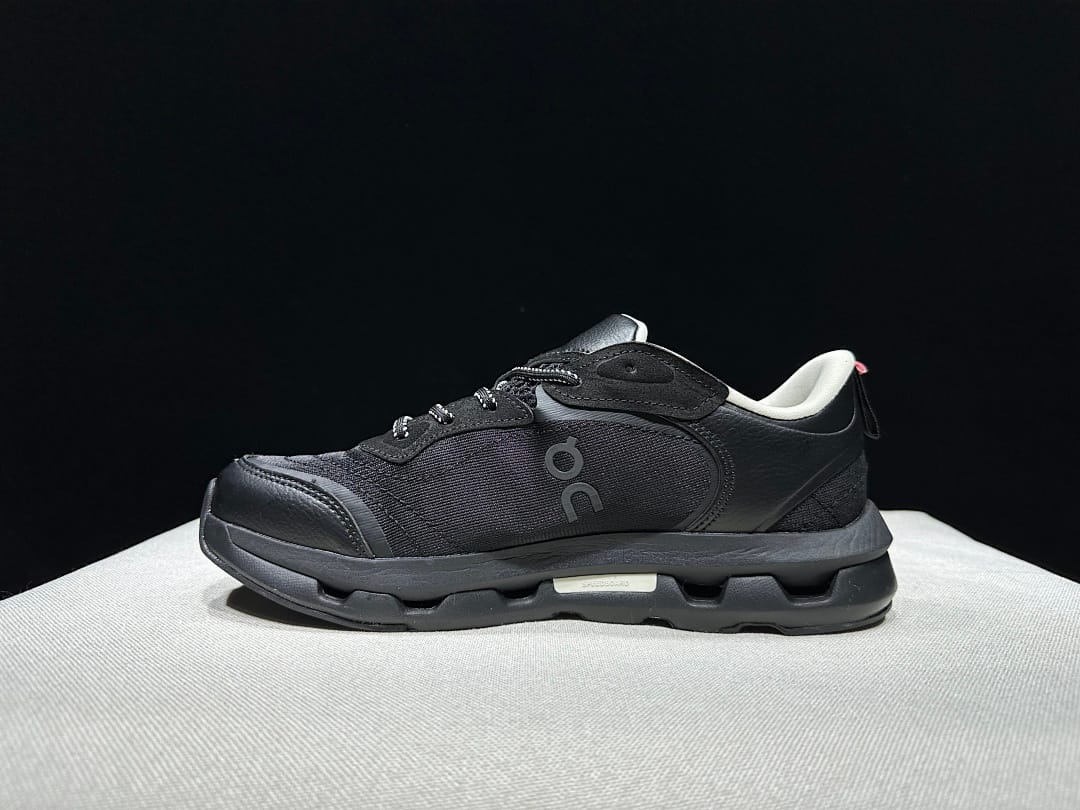 On × Zendaya Cloudzone (Colorway 6)