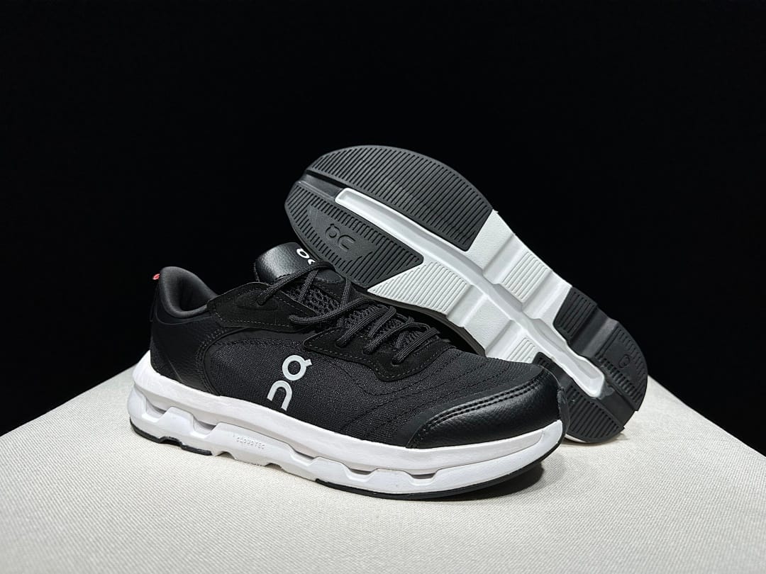 On × Zendaya Cloudzone (Colorway 4)