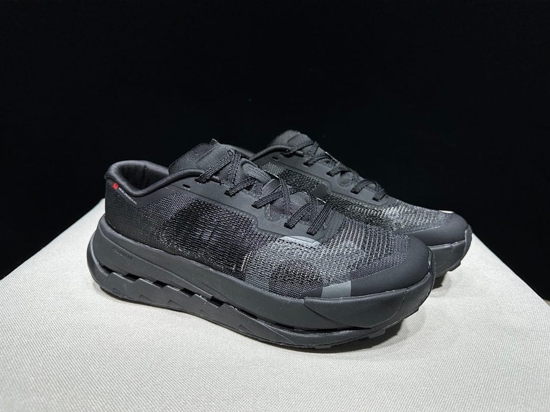 On Cloudultra Pro (Colorway 12)