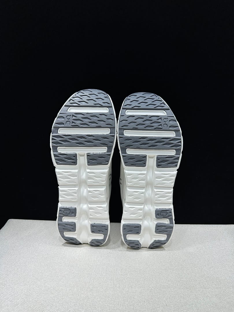 On Cloudtilt Spring (Colorway 8)