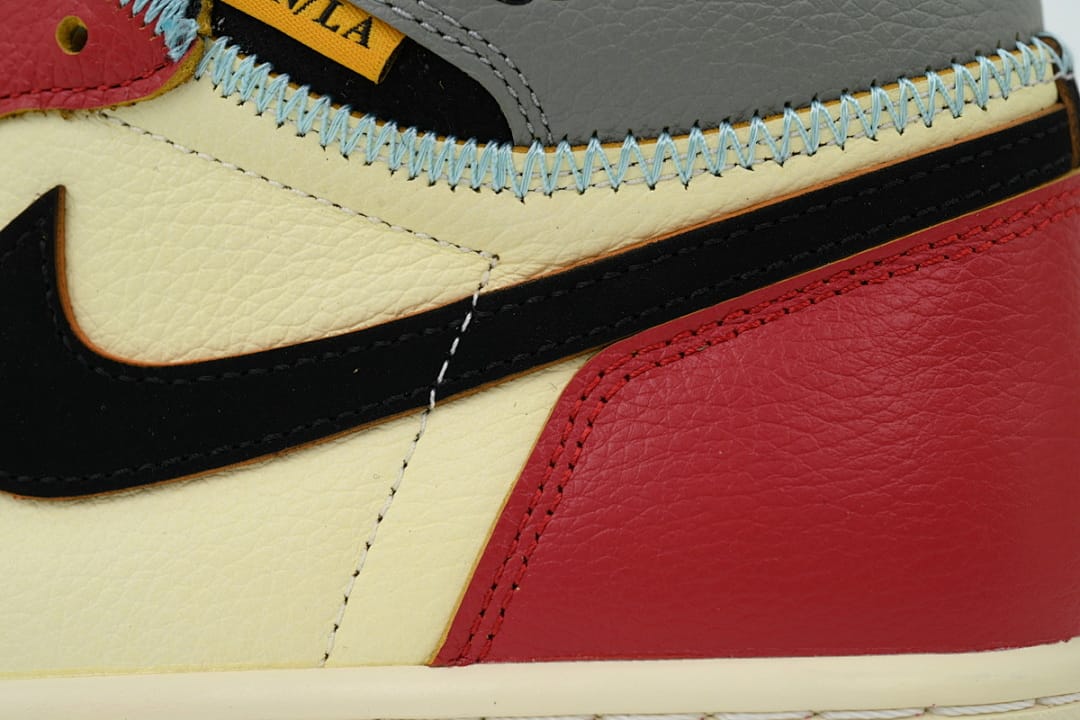 Air Jordan 1 Retro High OG Chicago Shadow (Colorway 3)