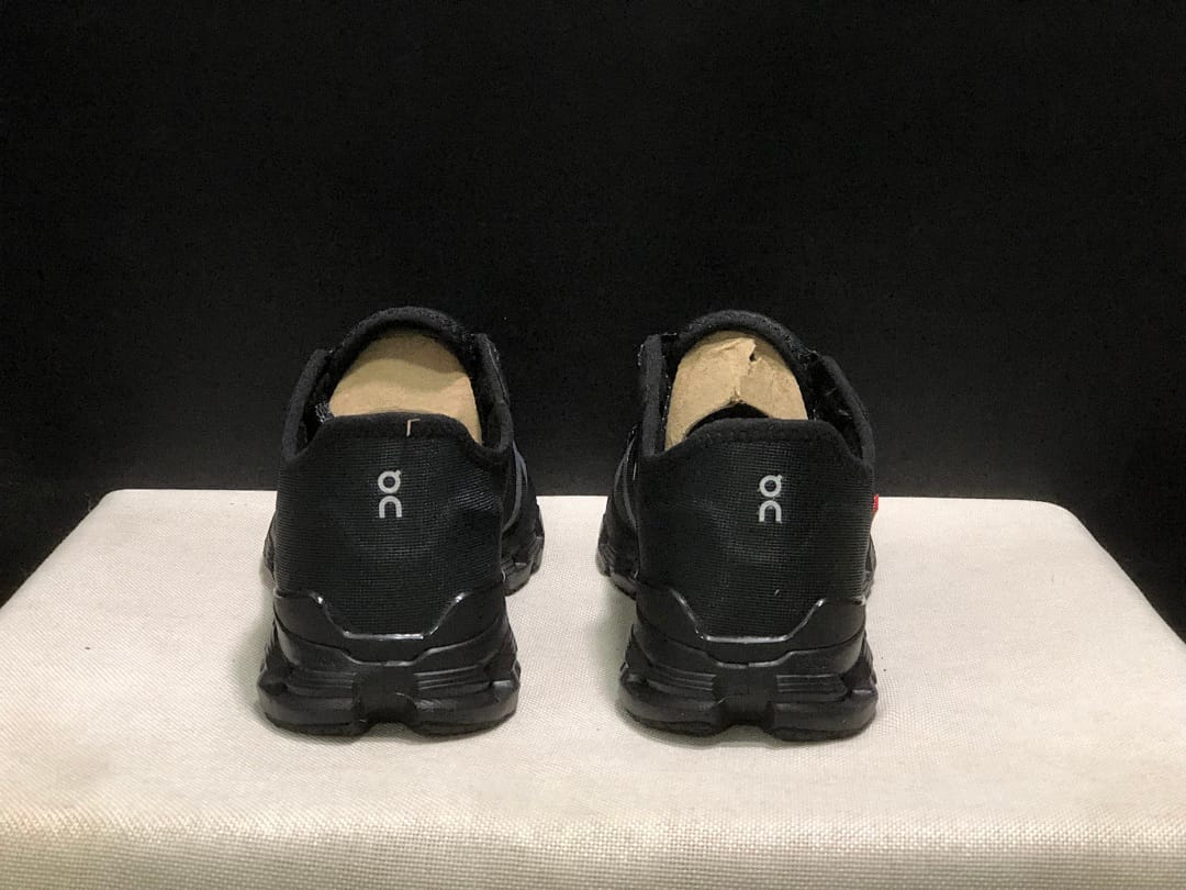 On Cloud X4 AD (Colorway 2)