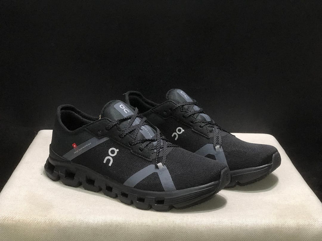 On Cloud X4 AD (Colorway 2)